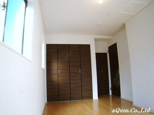 Same specifications photos (Other introspection). Same specifications