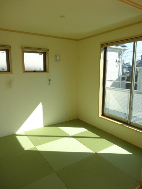 Non-living room. Indoor (10 May 2013) Shooting