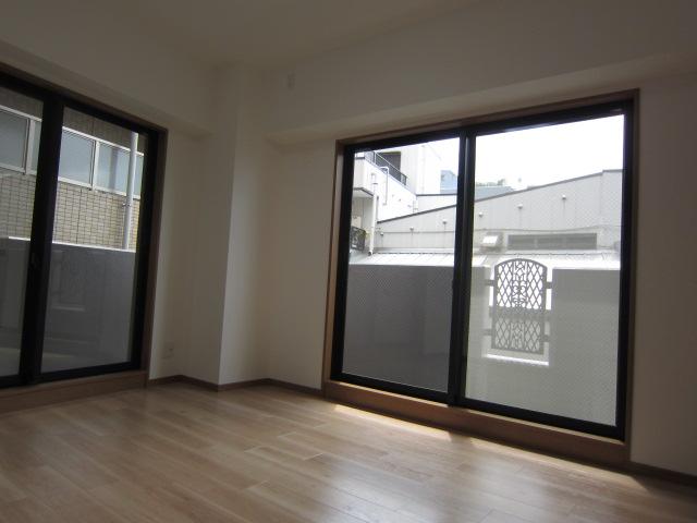 Suginami-ku, Tokyo Izumi 1