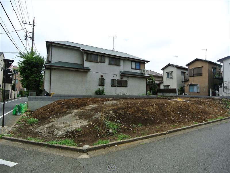 Local photos, including front road. Local (July 2013) Shooting