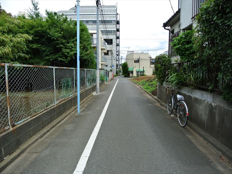 Local photos, including front road. Local (July 2013) Shooting