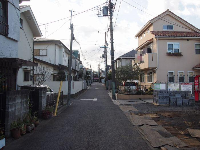 Local photos, including front road. Local (12 May 2013) Shooting