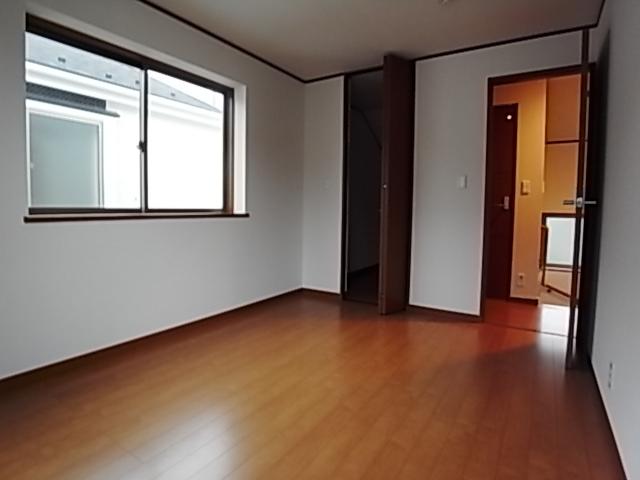 Same specifications photos (Other introspection). Western-style construction cases