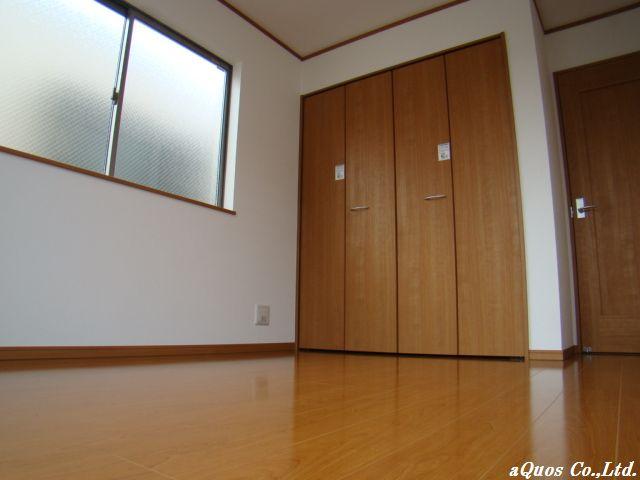 Same specifications photos (Other introspection). Same specifications