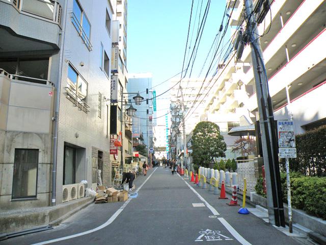 Other local. Frontal road
