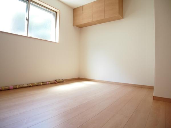 Non-living room. Indoor (September 2013) Shooting