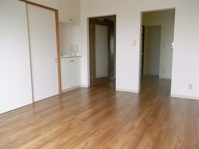 Other room space. A look at the room from the balcony side