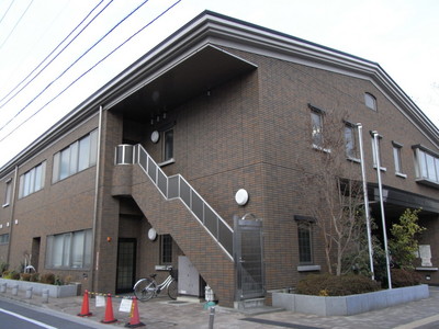 library. Shimo Igusa 260m until the library (library)