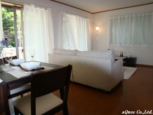 Same specifications photos (living). Same specifications