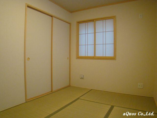 Same specifications photos (Other introspection). Same specifications