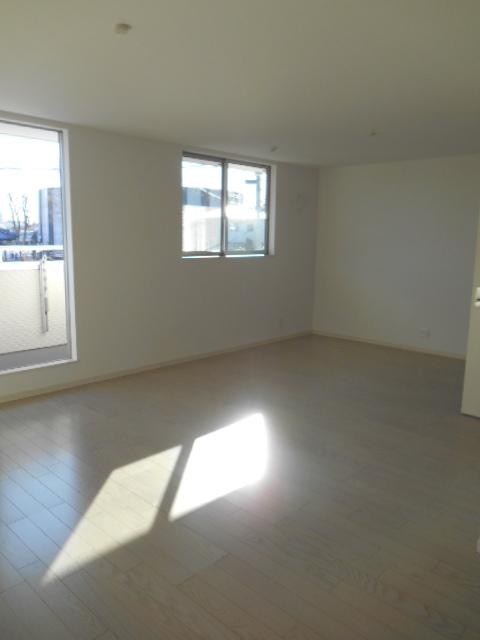 Living. Indoor (12 May 2013) Shooting