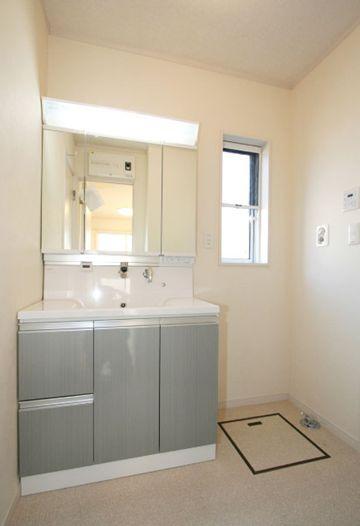 Wash basin, toilet. Example of construction