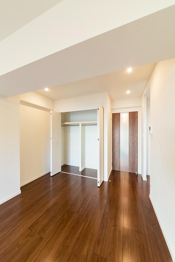 Living. Also closet have in the living room
