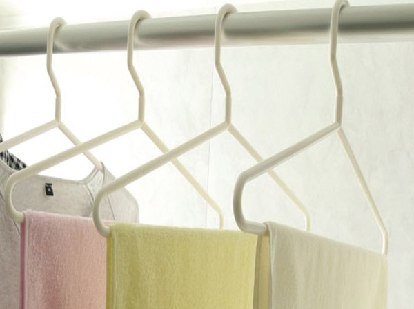 Bathing-wash room.  [Bathroom heating ventilation dryer] In addition to the rain of the day or night of the clothing drying function, It has adopted a ventilation dryer with pre-heating function to warm in advance the cold season in the bathroom. (image)