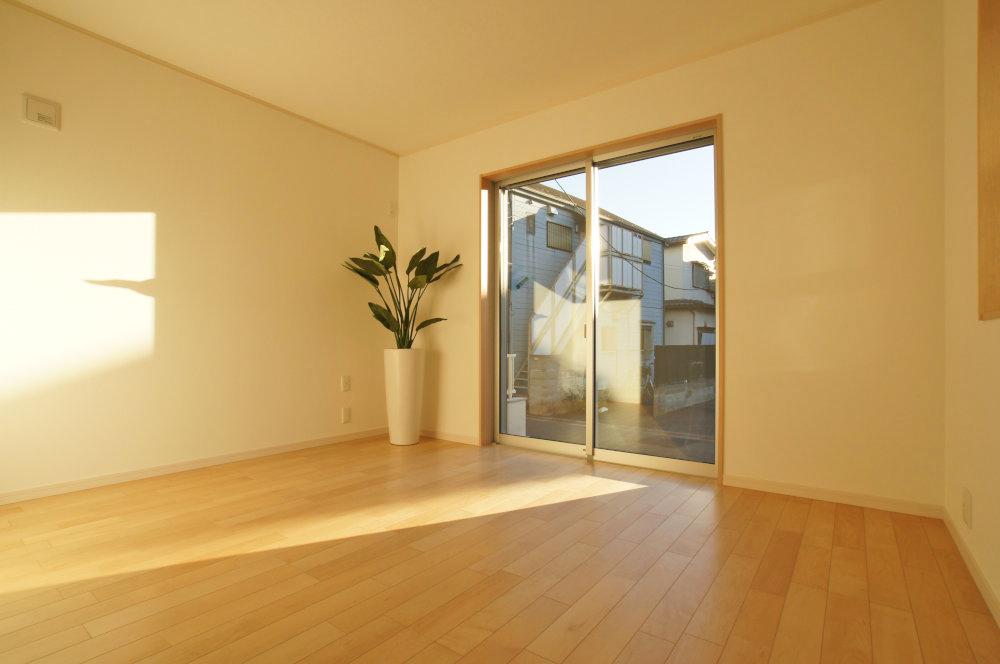 Non-living room. It will be Western-style. This photo will be the main bedroom.