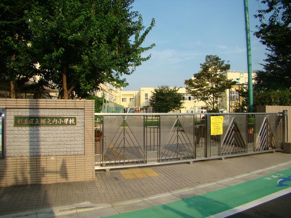 Primary school. 273m to Suginami Ward Horinouchi Elementary School