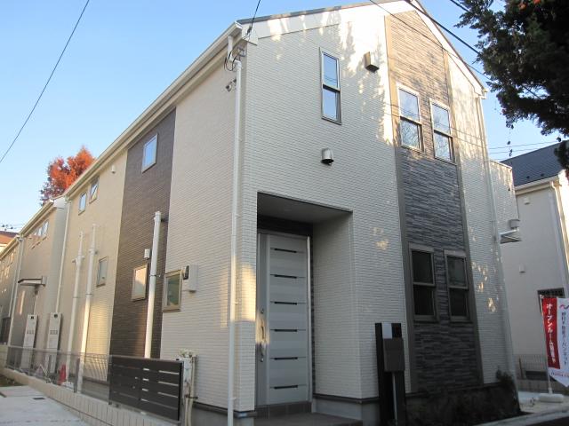 Local appearance photo. G Building