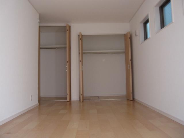 Non-living room. Indoor (12 May 2013) Shooting