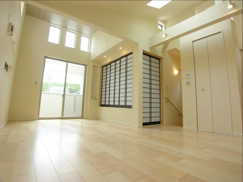 Living. -17.5 Pledge LDK ・ ・ Produce a feeling of freedom in the living room to gather the family by the multifaceted opening -