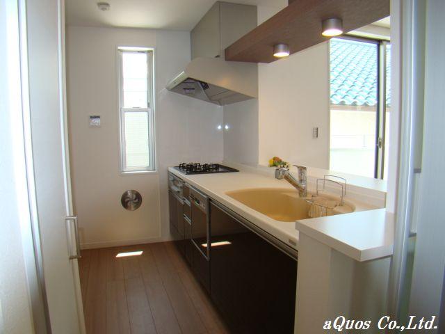 Same specifications photo (kitchen). Same specifications