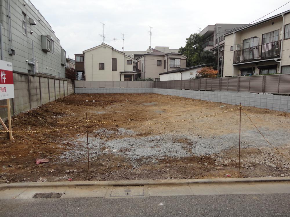 Local appearance photo. Local (12 May 2015) Shooting