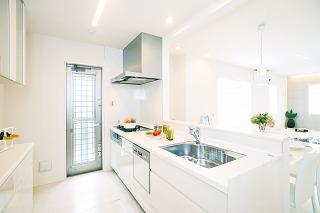 Same specifications photo (kitchen). Seller construction cases