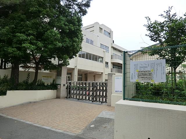 Primary school. 404m to Suginami Ward Takaido Elementary School