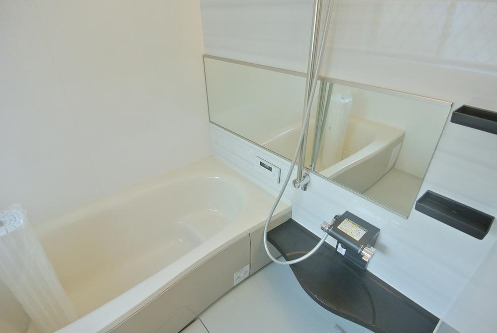 Same specifications photo (bathroom). Seller same specifications
