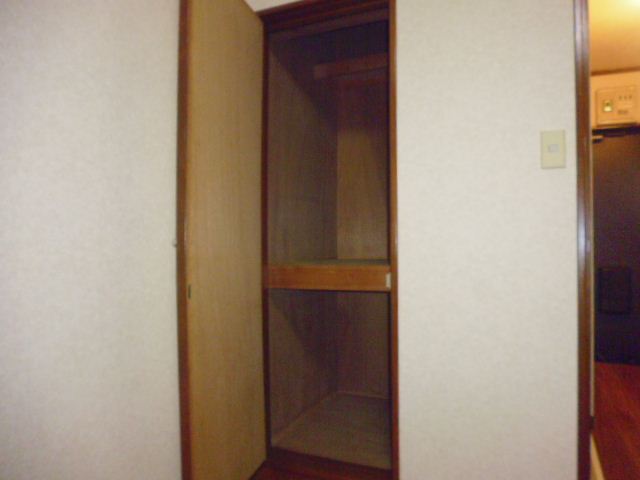 Receipt. Storage with depth