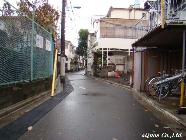 Local photos, including front road. Local (12 May 2013) Shooting