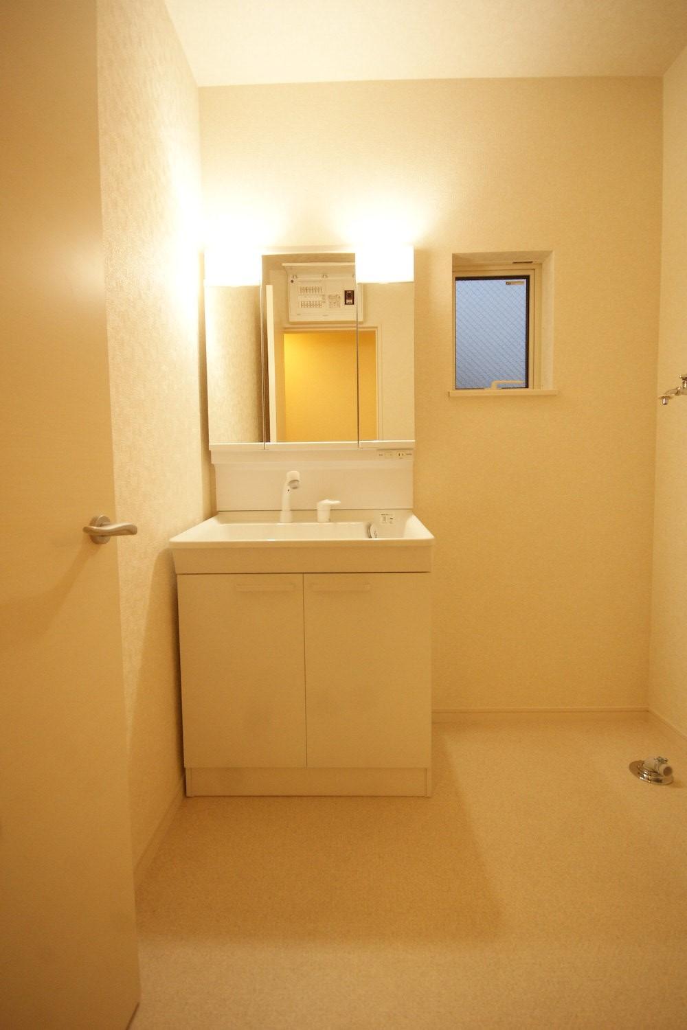 Same specifications photos (Other introspection). Wash basin is that combines the storage capacity based on practicality. (Example of construction)
