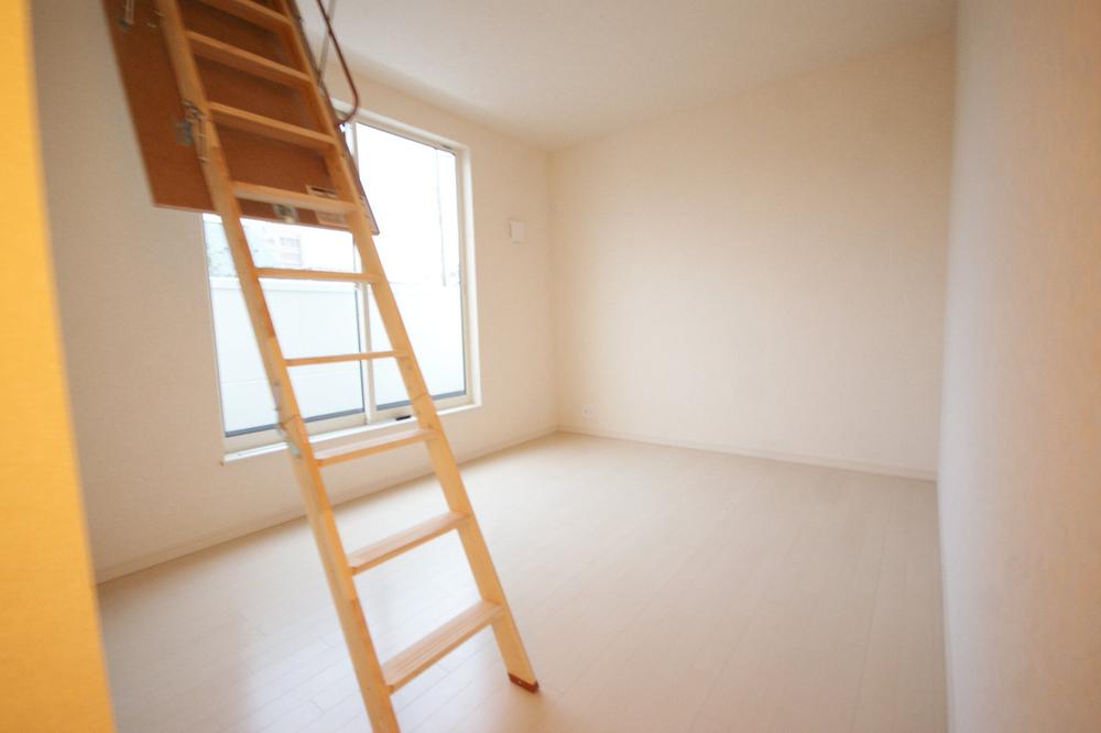 Same specifications photos (Other introspection). Storage space you have plenty of use of the limited space boasts (construction cases)