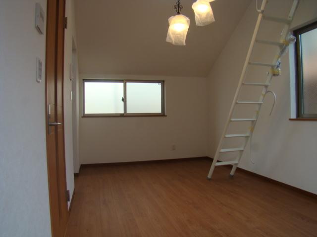 Living. Indoor (09 May 2012) shooting