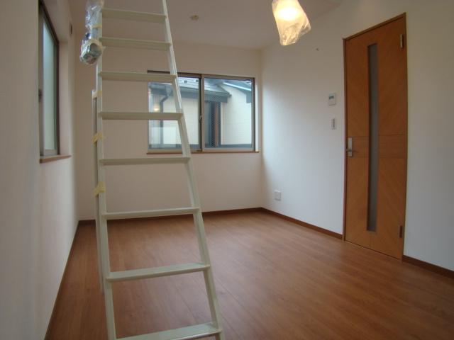 Living. Indoor (09 May 2012) shooting