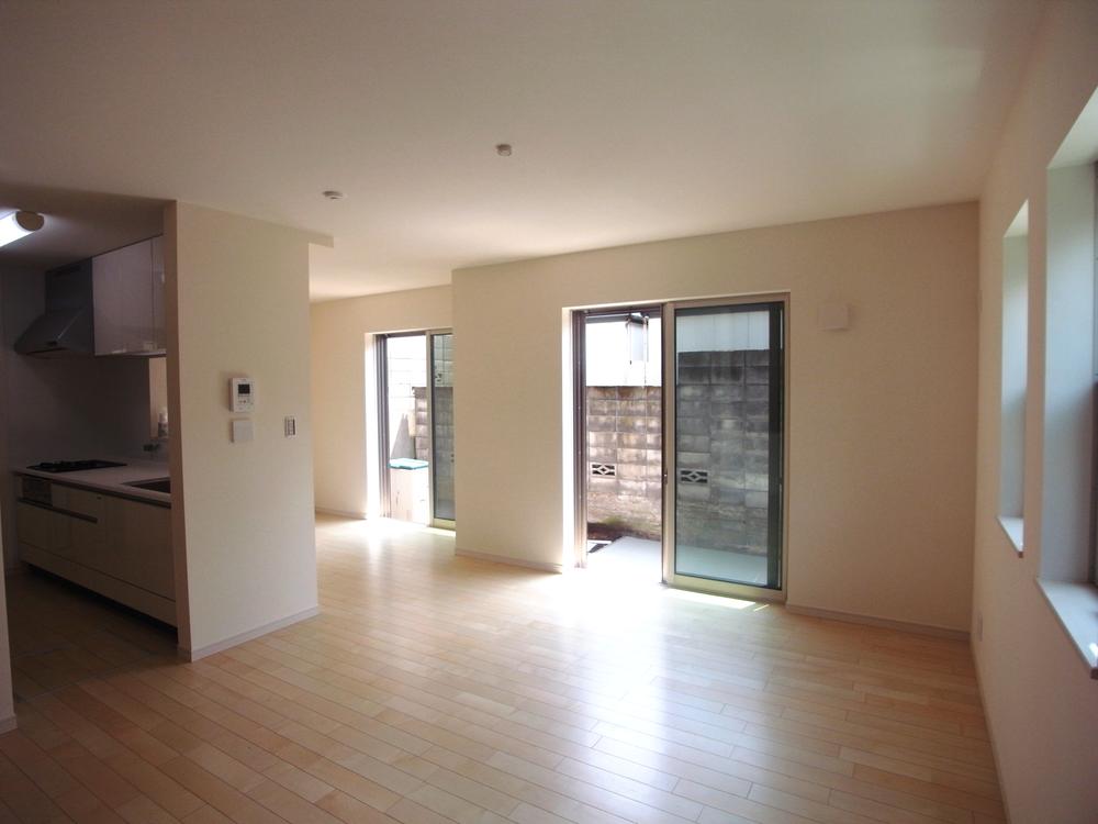 Same specifications photos (living). Living example of construction