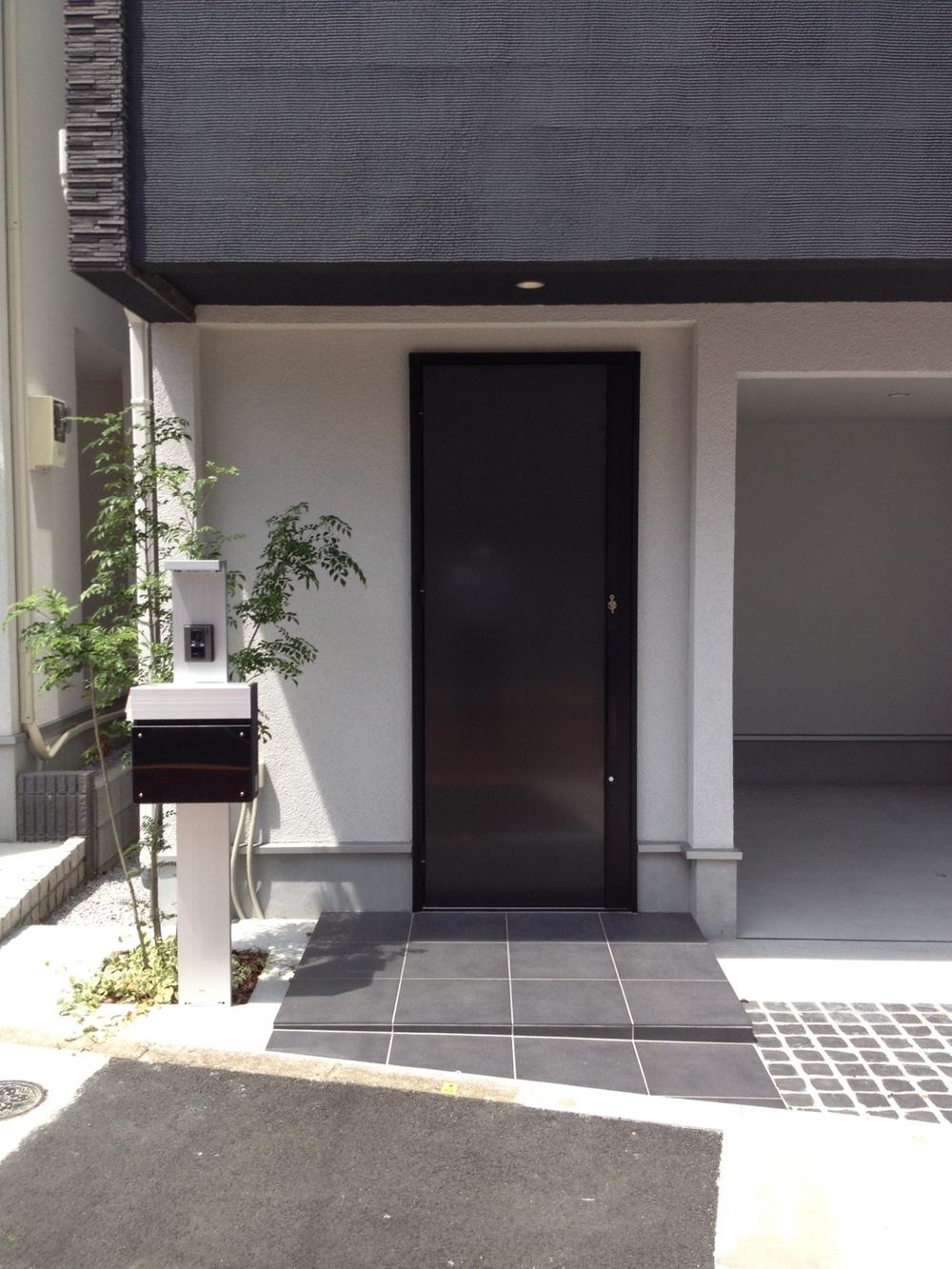 Rendering (appearance). Example of construction