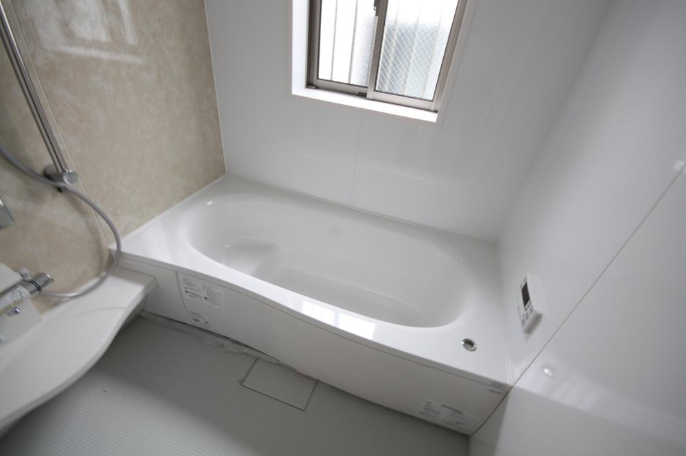 Bathroom. Indoor (10 May 2013) Shooting