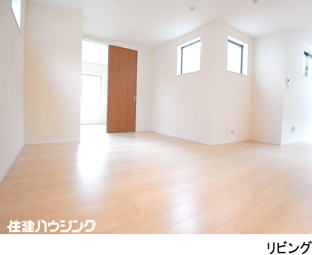 Same specifications photos (living)