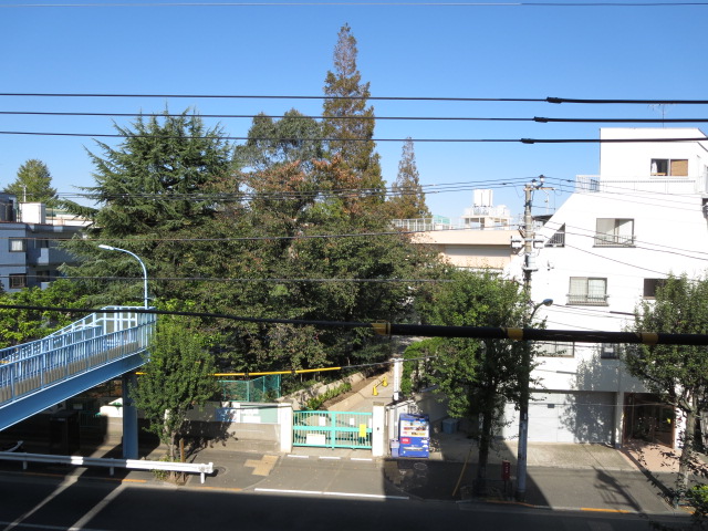 Primary school. 325m to Suginami Ward Omiya elementary school (elementary school)