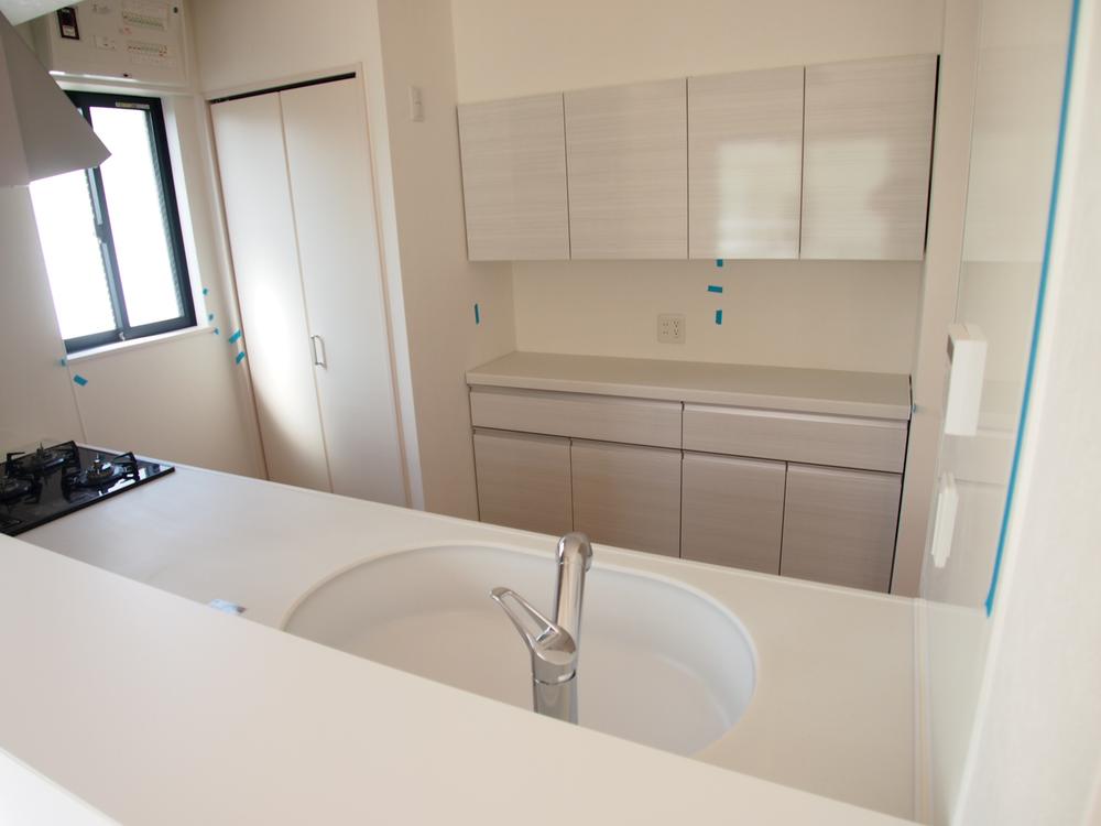 Kitchen. Indoor (10 May 2013) Shooting