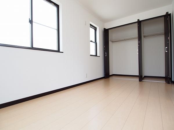 Same specifications photos (Other introspection). Same specifications