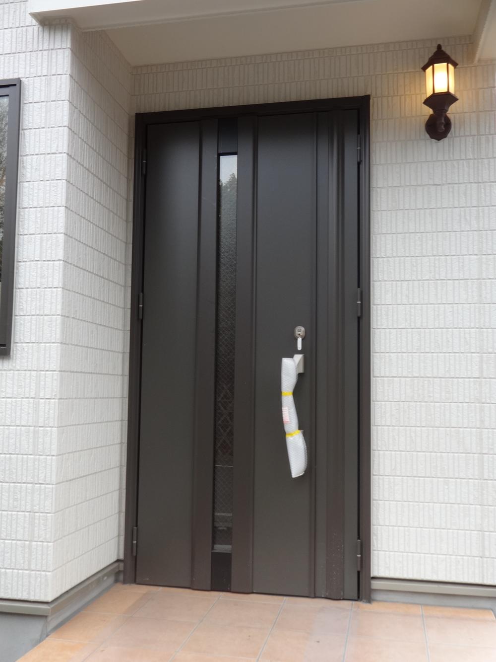 Entrance. Local (12 May 2013) Shooting