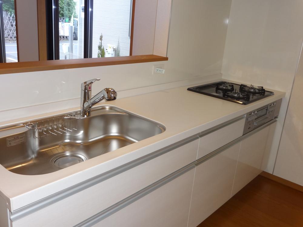 Kitchen. Indoor (12 May 2013) Shooting