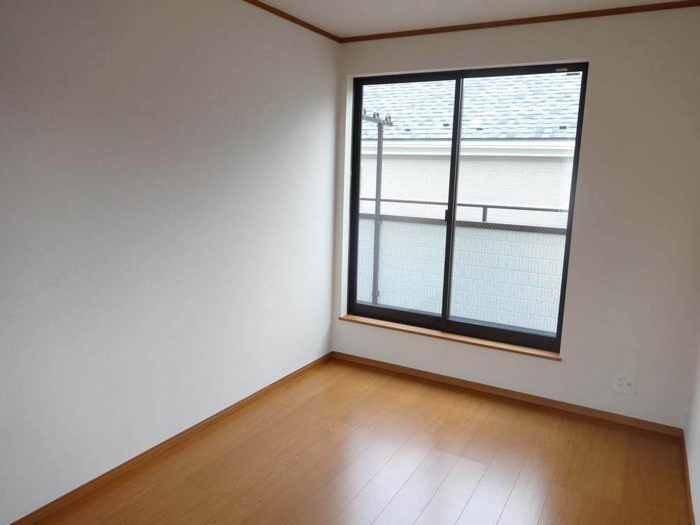 Non-living room. Indoor (12 May 2013) Shooting