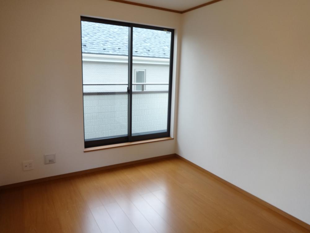 Non-living room. Indoor (12 May 2013) Shooting