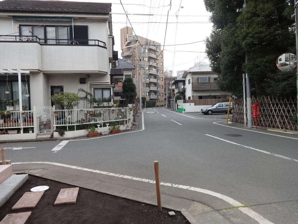 Local photos, including front road. Local (12 May 2013) Shooting