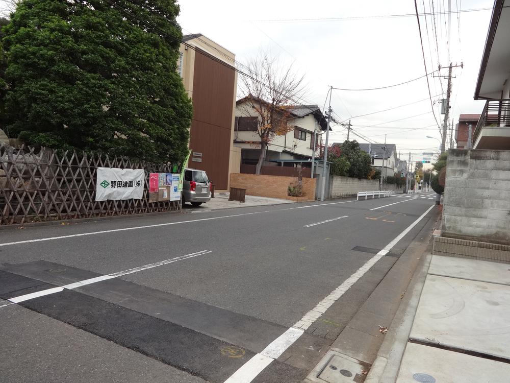 Local photos, including front road. Local (12 May 2013) Shooting