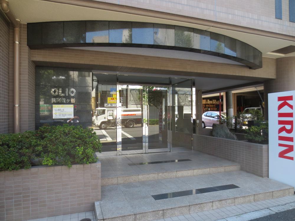 Entrance. Common areas
