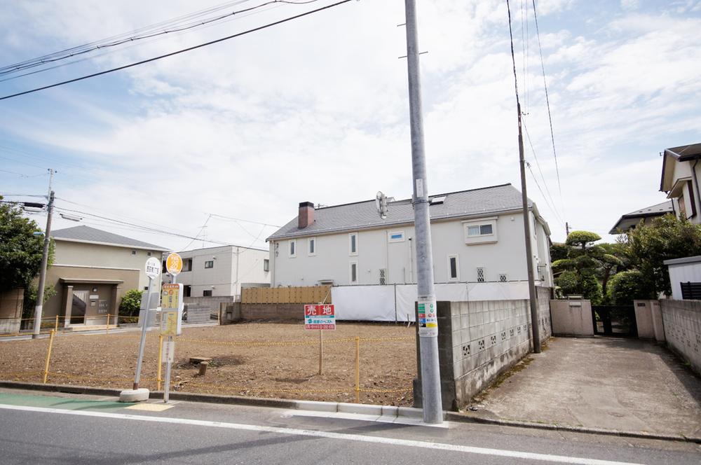 Local land photo. The west will be a corner lot wind because there is adjacent land passage.