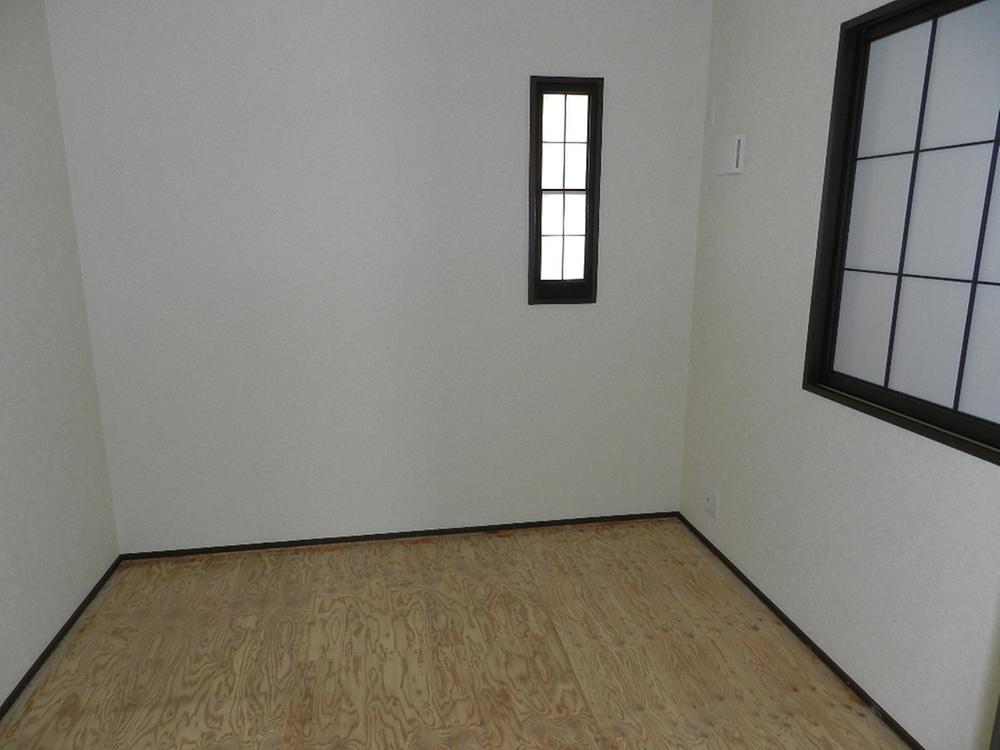 Other introspection. There is Japanese-style room on the first floor